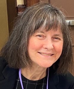 woman with shoulder length brown hair